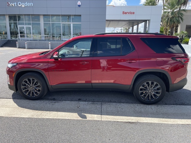 2023 Chevrolet Traverse RS photo 2