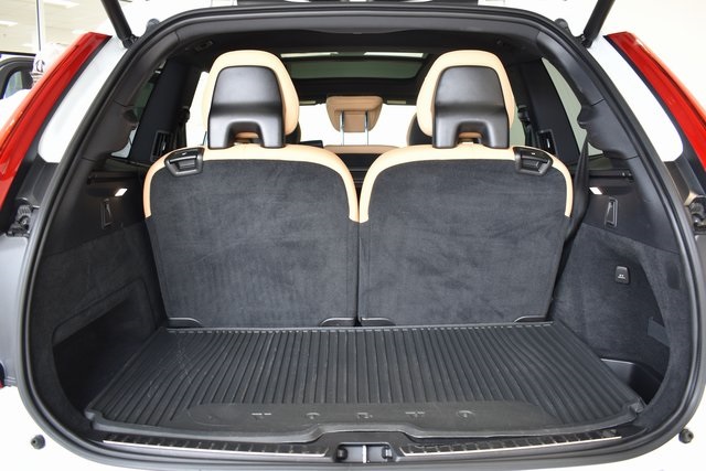 2023 Volvo XC90 Ultimate photo 7