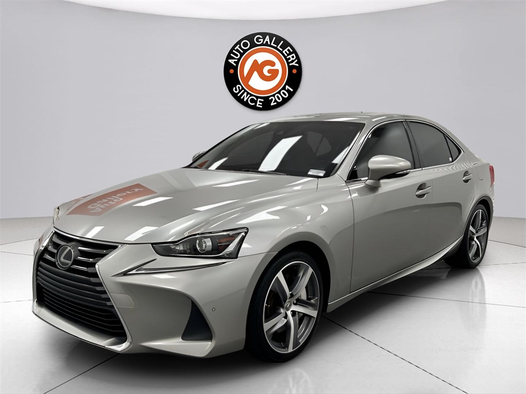 2019 Lexus IS 300 photo 3