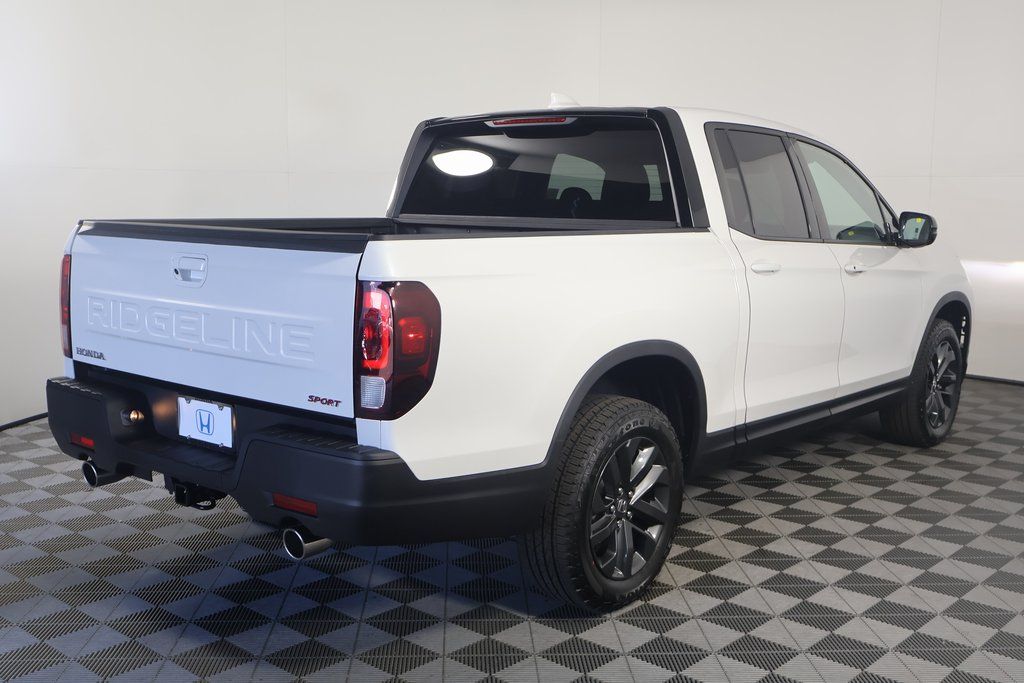 2025 Honda Ridgeline Sport photo 2