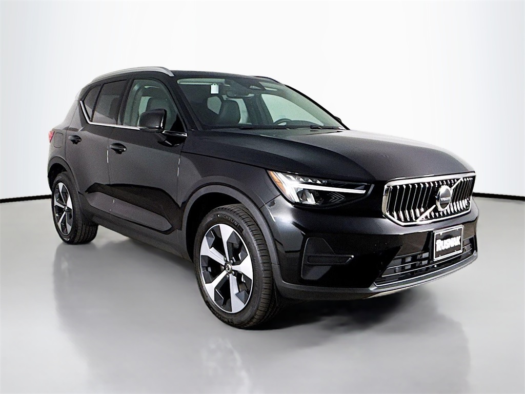 2025 Volvo XC40
