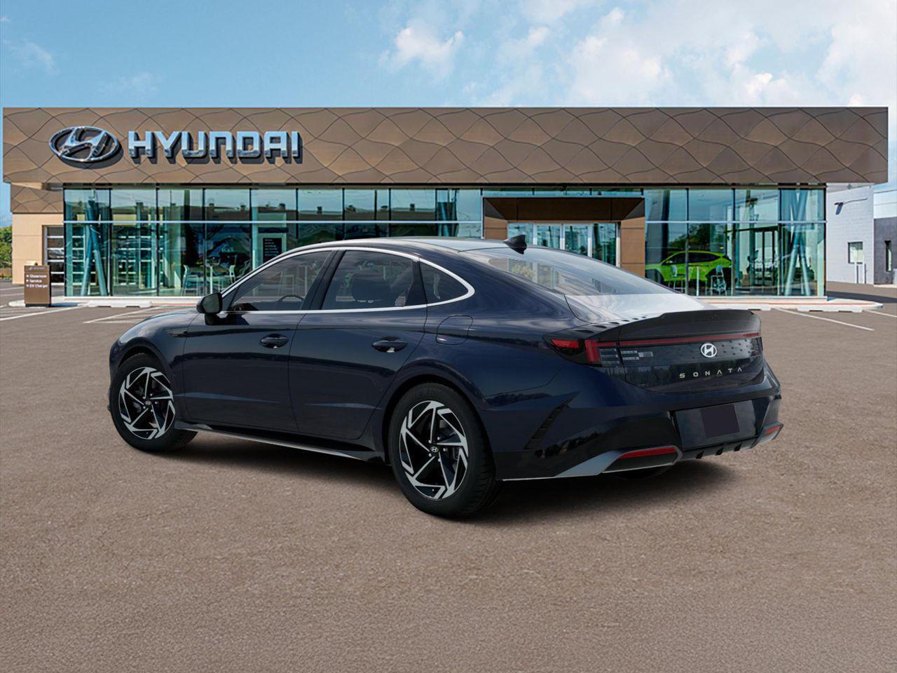 2026 Hyundai Sonata SEL Sport photo 2