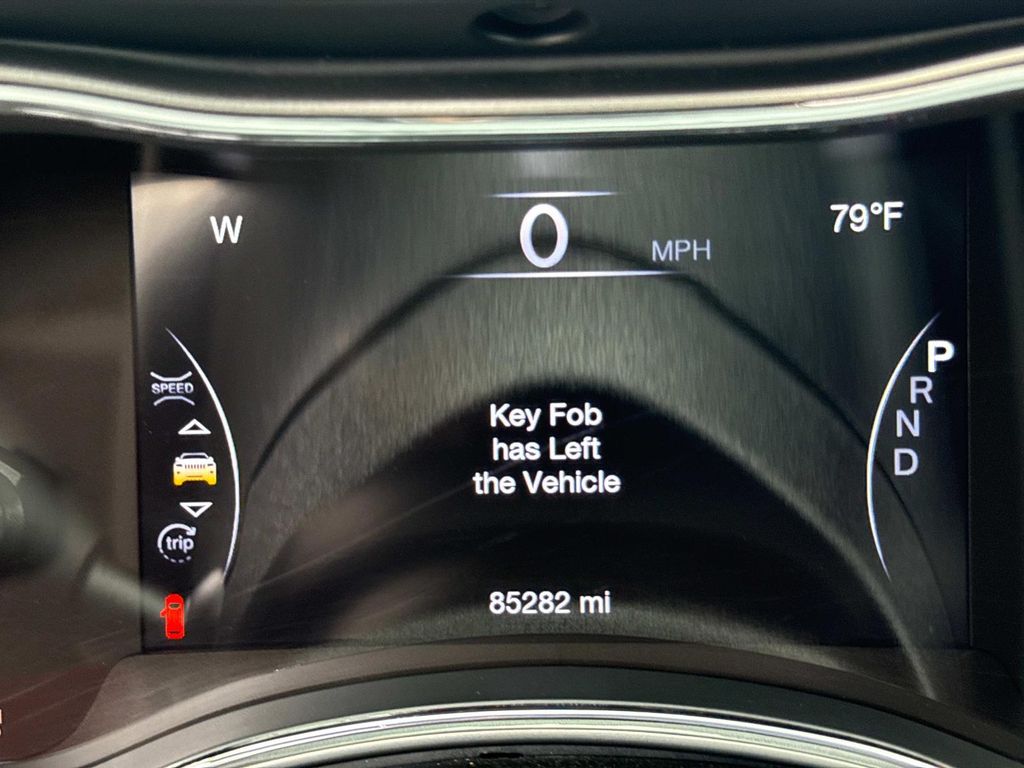 2019 Jeep Grand Cherokee Altitude photo 27