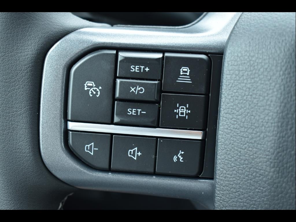 2025 Ford F-150 Lariat photo 18