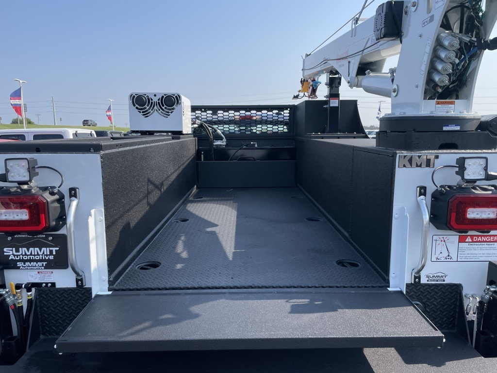 2025 Ford F-550 XL photo 34