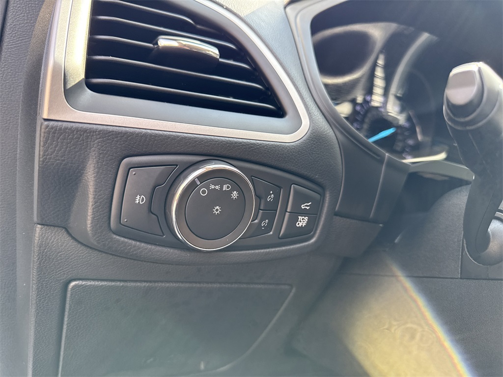 2022 Ford Edge SEL photo 21