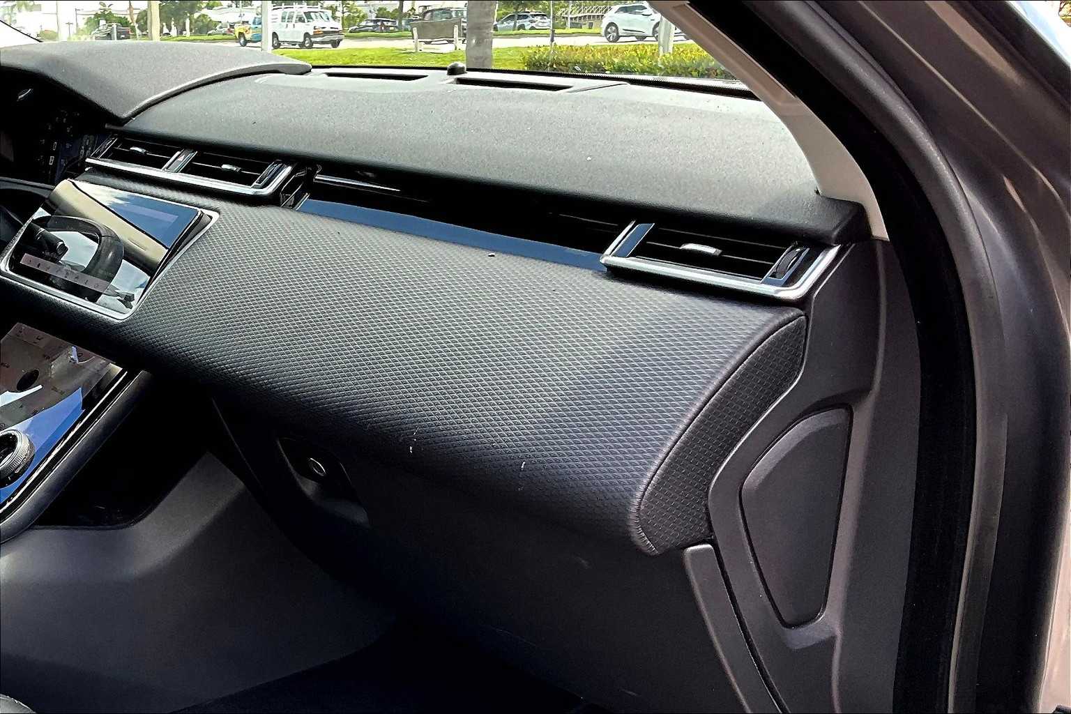 2018 Land Rover Range Rover Velar S photo 14