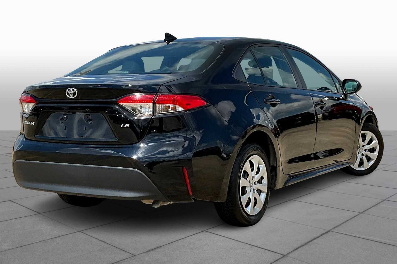 2023 Toyota Corolla LE photo 11