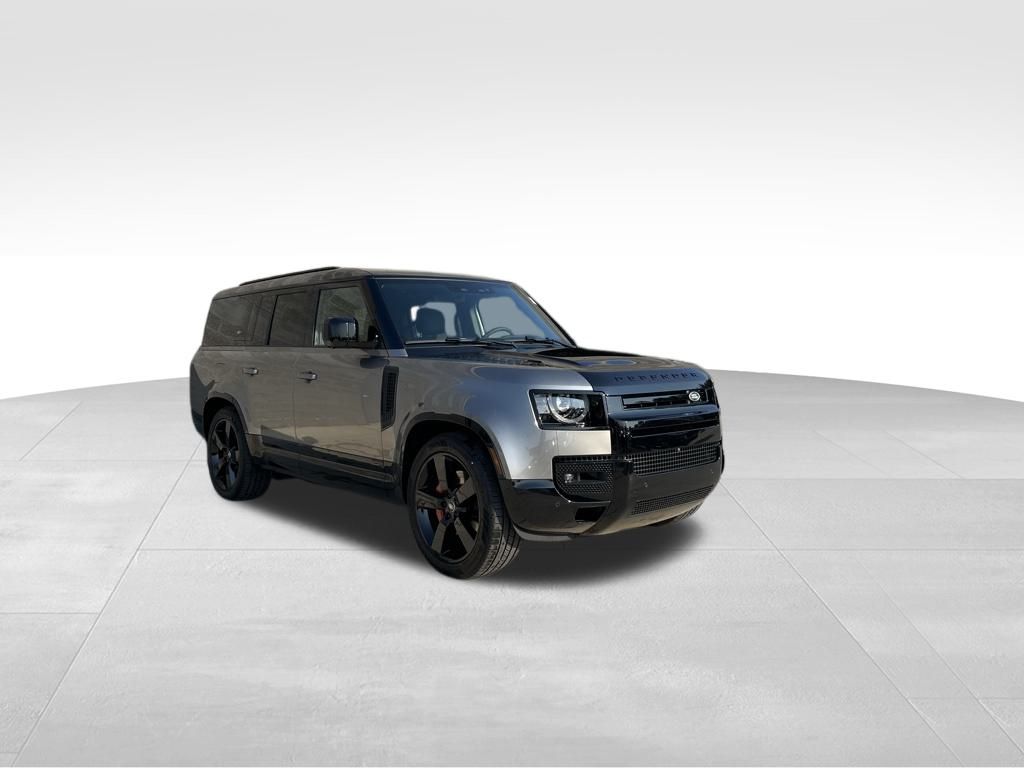 2024 Land Rover Defender 130 X photo 3