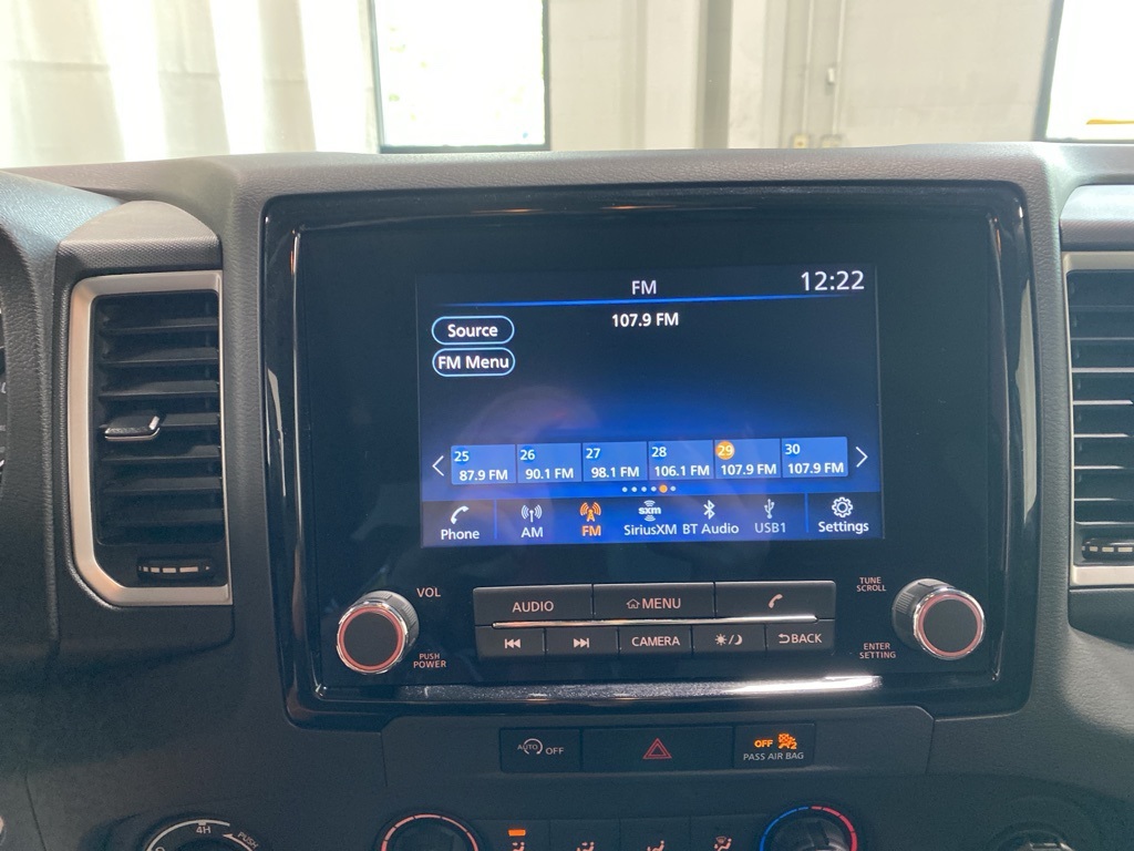 2024 Nissan Frontier SV photo 2