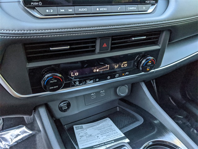 2026 Nissan Rogue SV photo 18