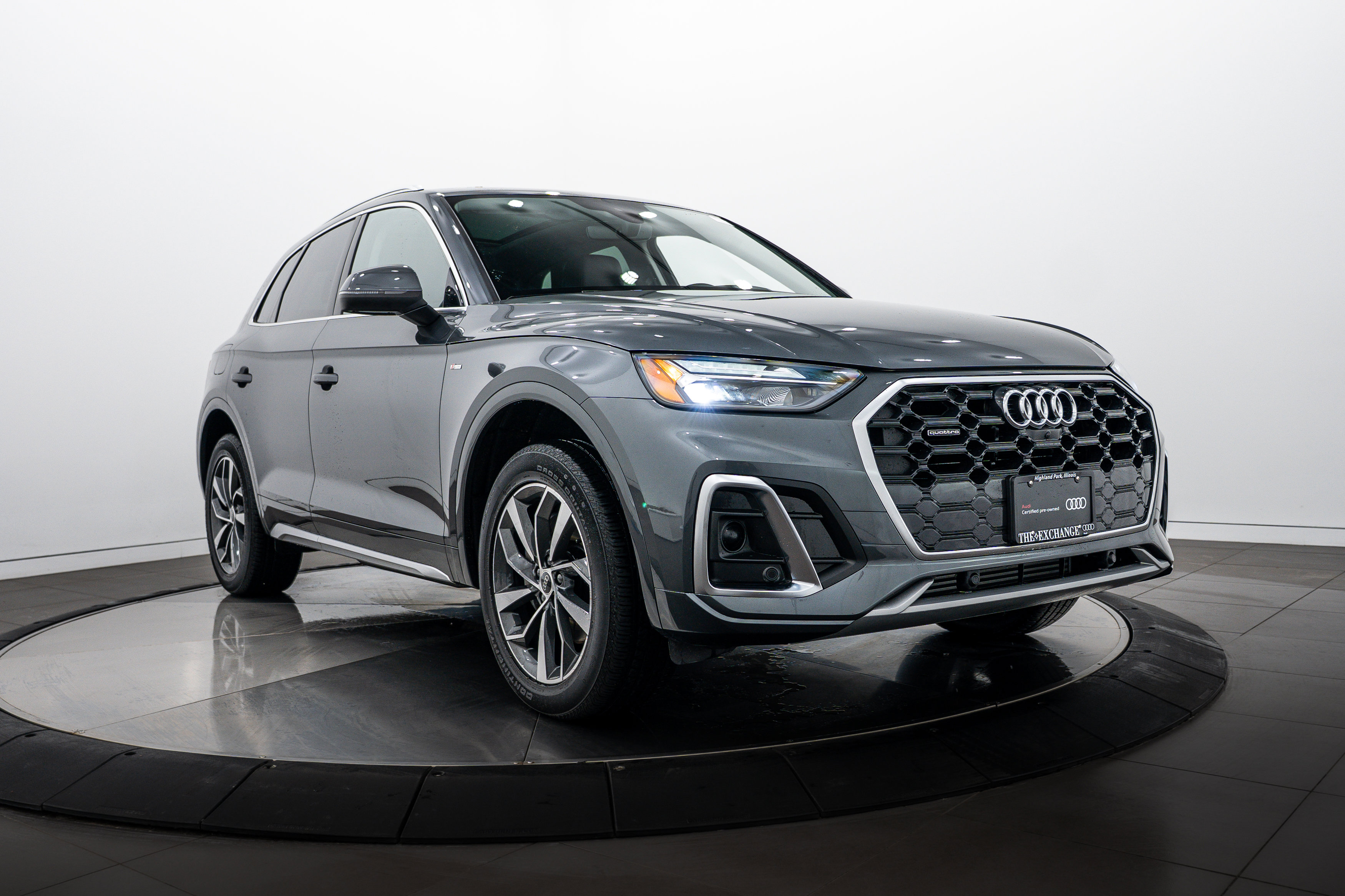 2023 Audi Q5 S line Premium Plus photo 2