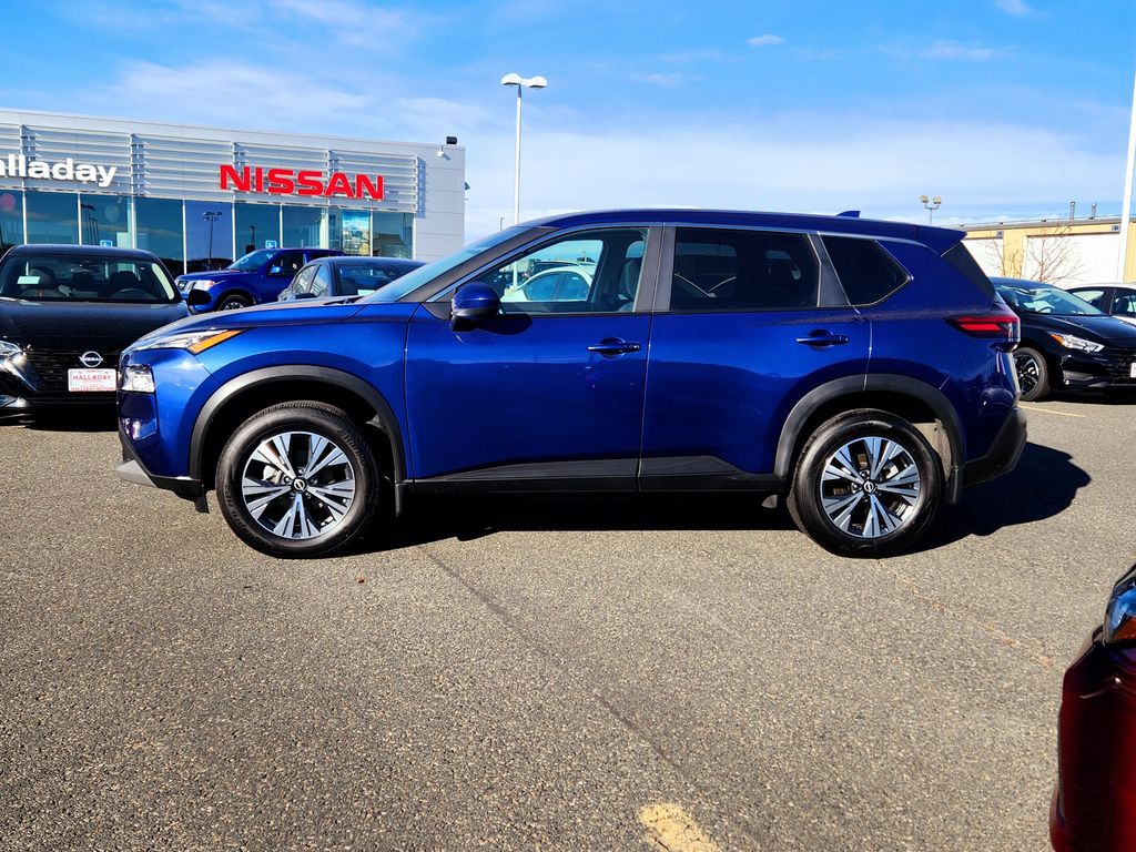 2023 Nissan Rogue SV photo 2