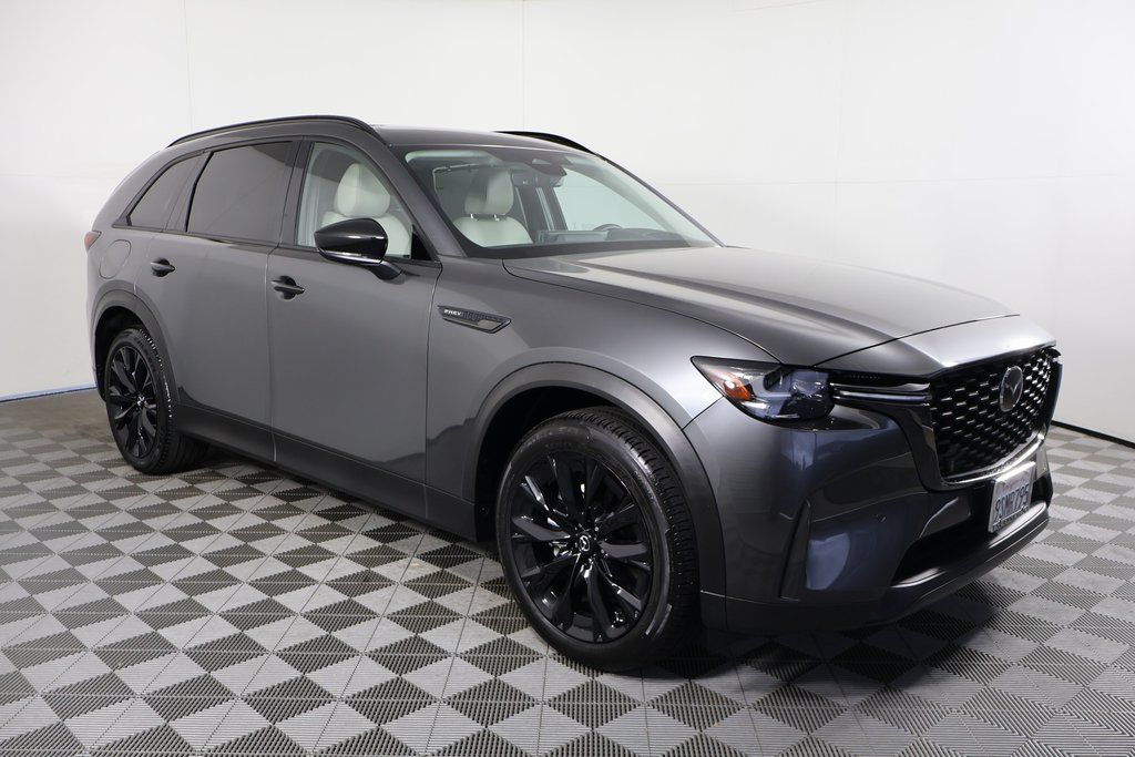 2025 Mazda CX-90 Premium photo 3