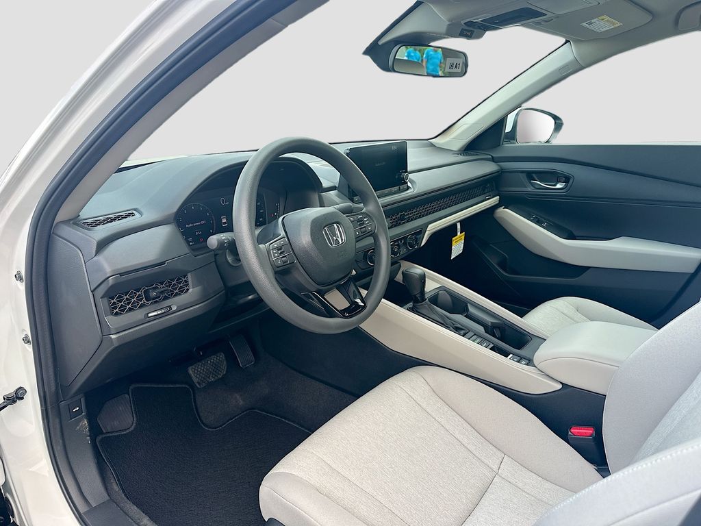 2025 Honda Accord 1.5T LX photo 9