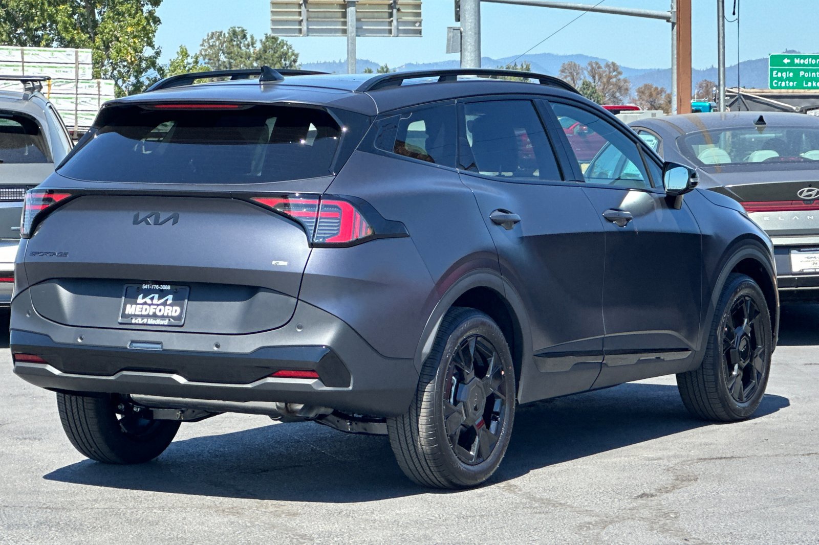2026 Kia Sportage X-Line photo 3