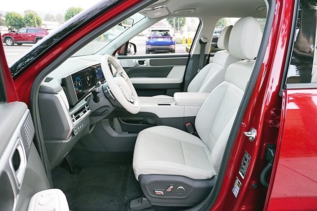 Used 2025 Red Hyundai SEL image 14