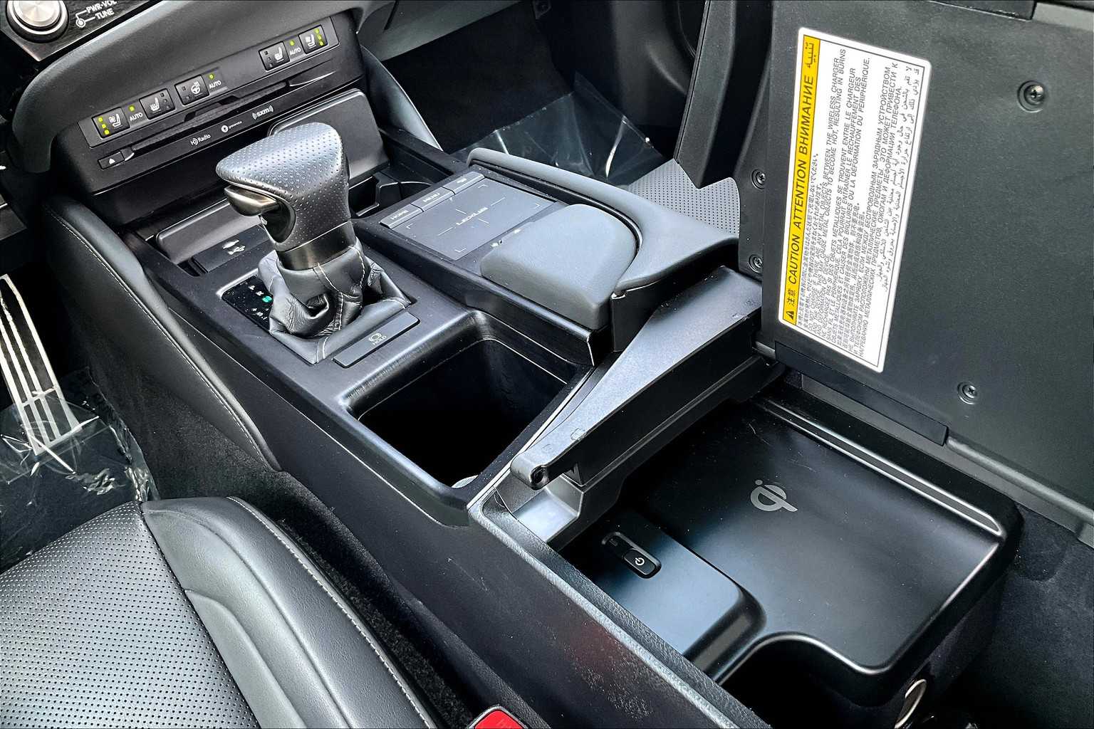 2022 Lexus ES F SPORT Handling photo 30