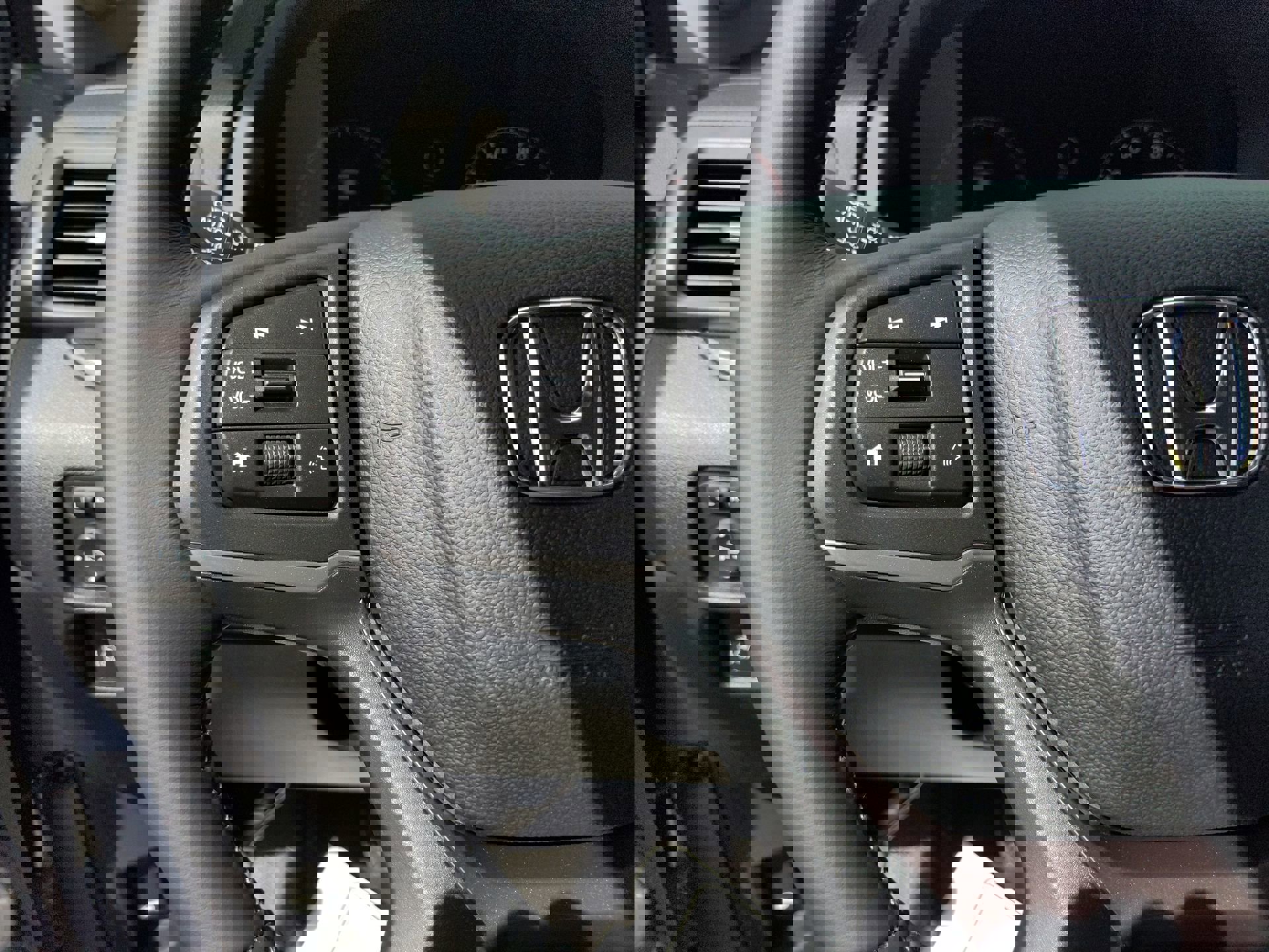 2025 Honda Ridgeline RTL photo 28