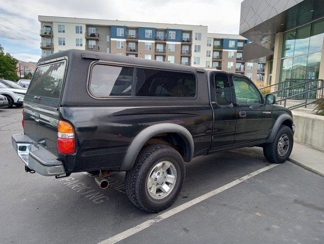 2004 Toyota Tacoma PreRunner photo 3