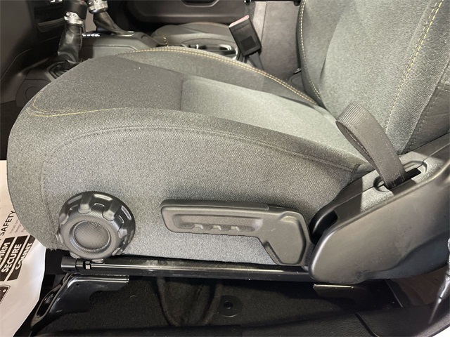 2024 Jeep Wrangler Sahara photo 12