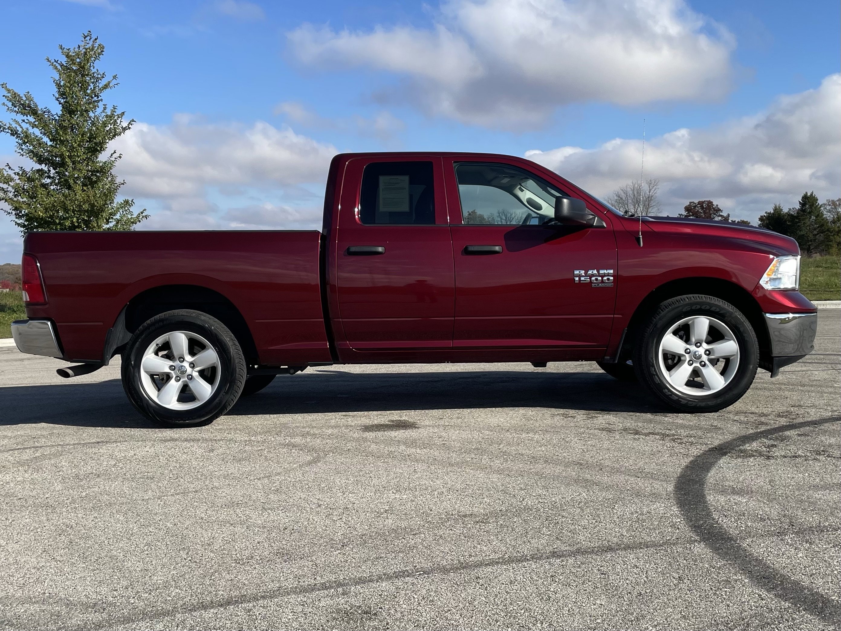 2024 Ram 1500 Classic SLT photo 3