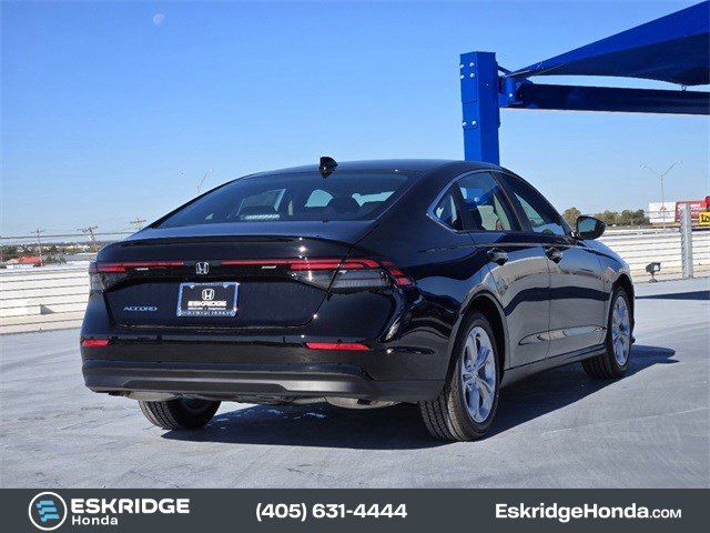 2025 Honda Accord LX photo 2