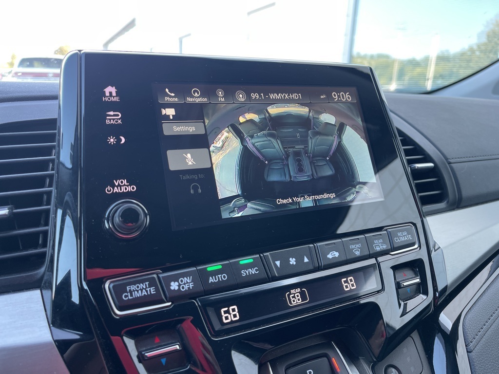 2023 Honda Odyssey Touring photo 8