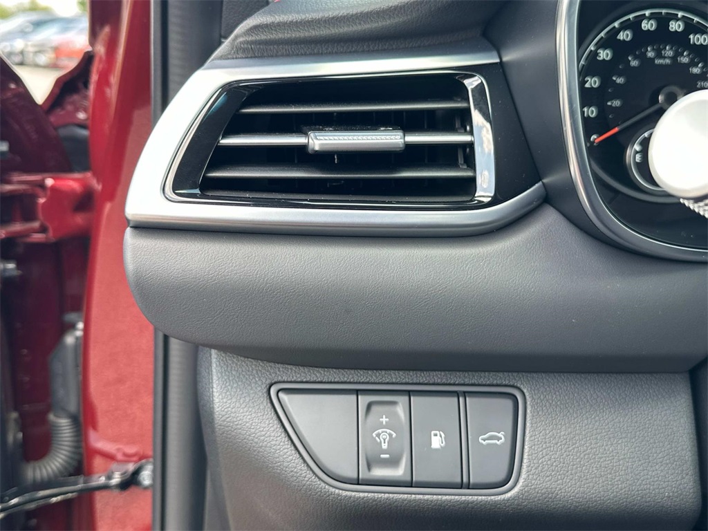 2025 Genesis G70 2.5T photo 27