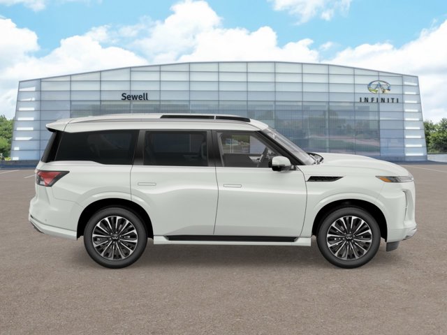 2026 Infiniti QX80 Luxe photo 4