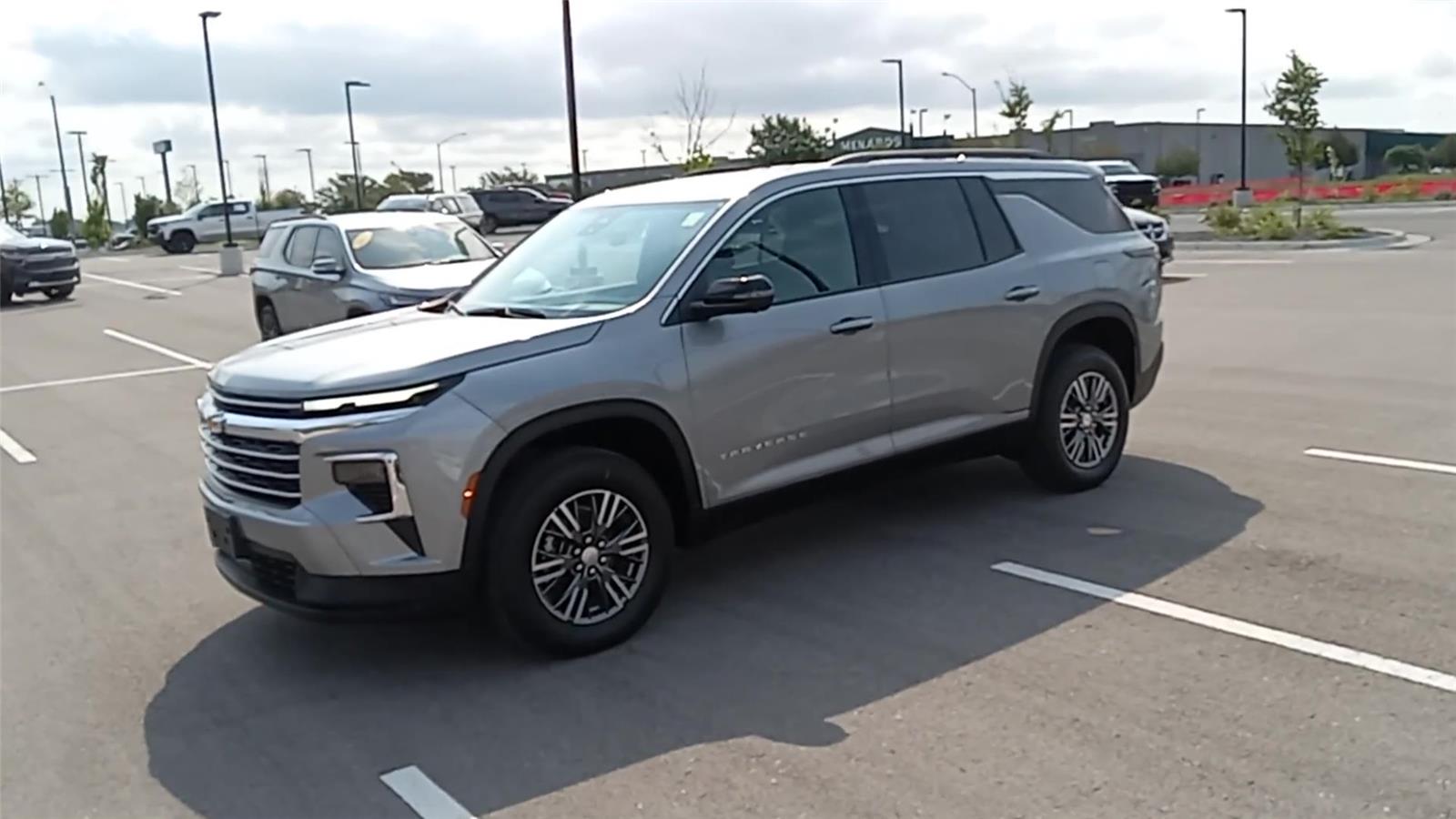 2026 Chevrolet Traverse photo 4