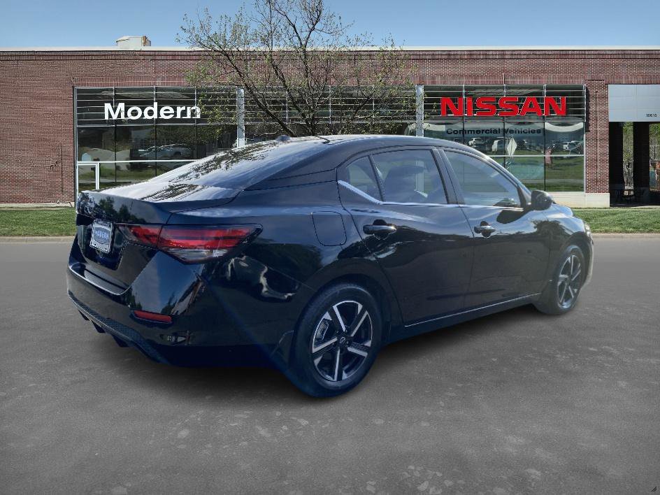 2025 Nissan Sentra SV photo 4
