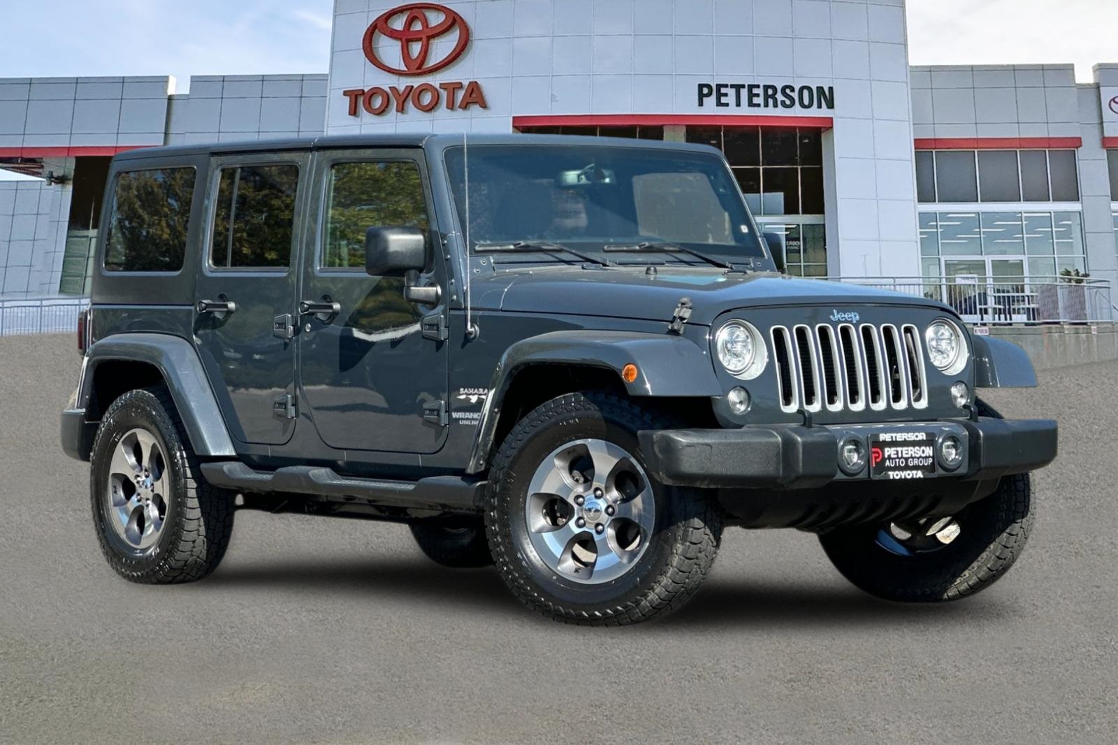 2017 Jeep Wrangler Unlimited Sahara photo 2