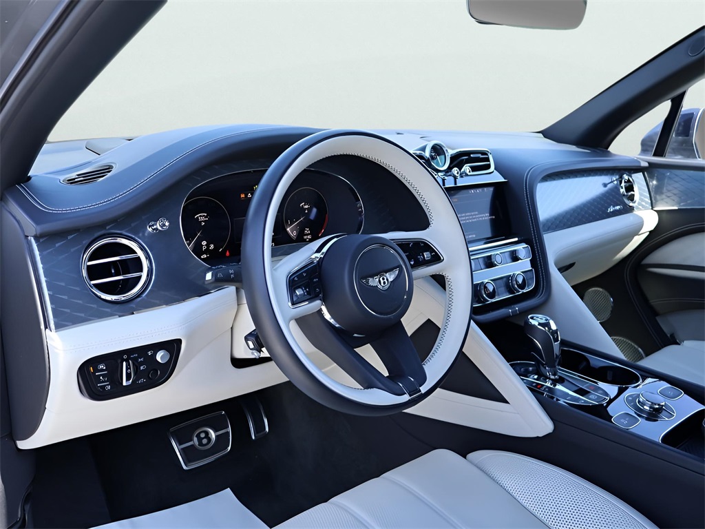 2023 Bentley Bentayga EWB Azure photo 16