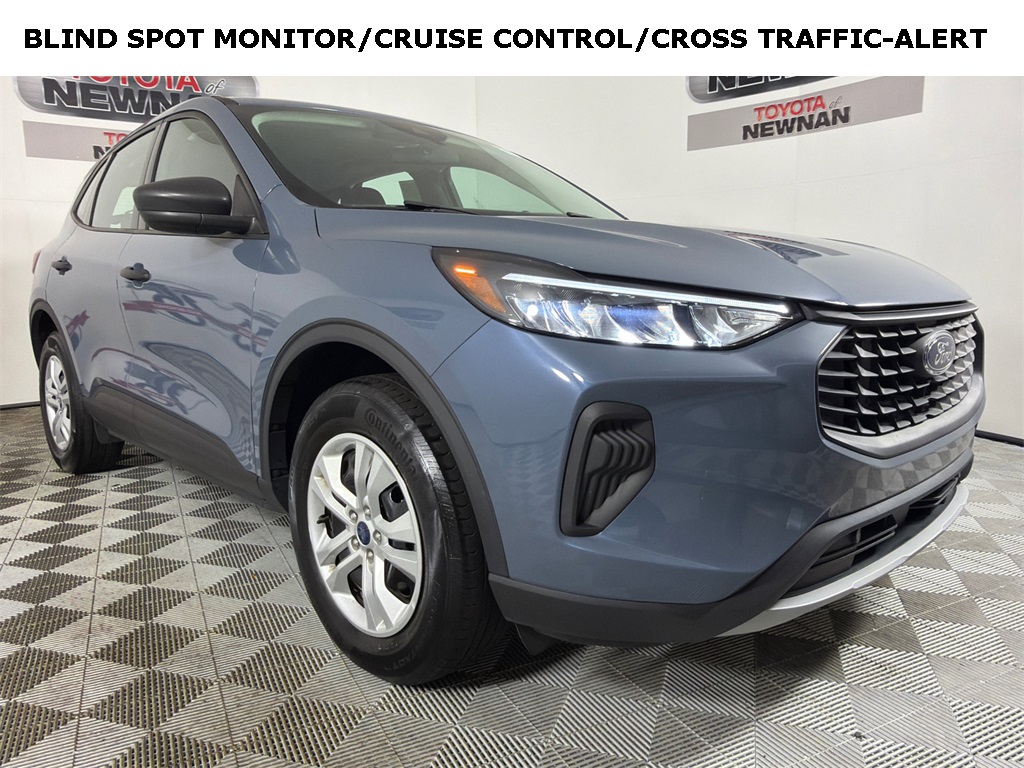 2023 Ford Escape Base's photo