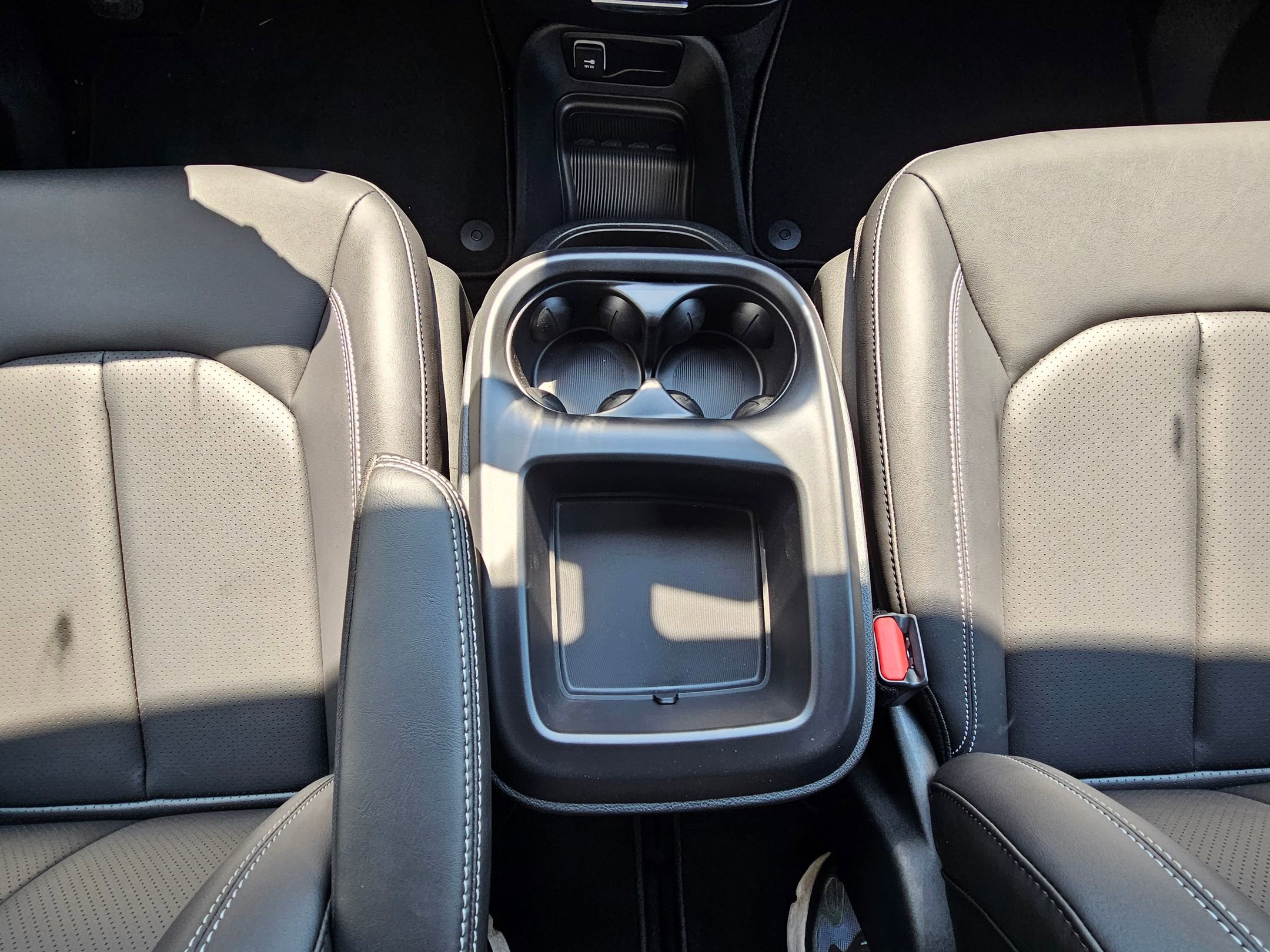 2026 Chrysler Pacifica photo 10