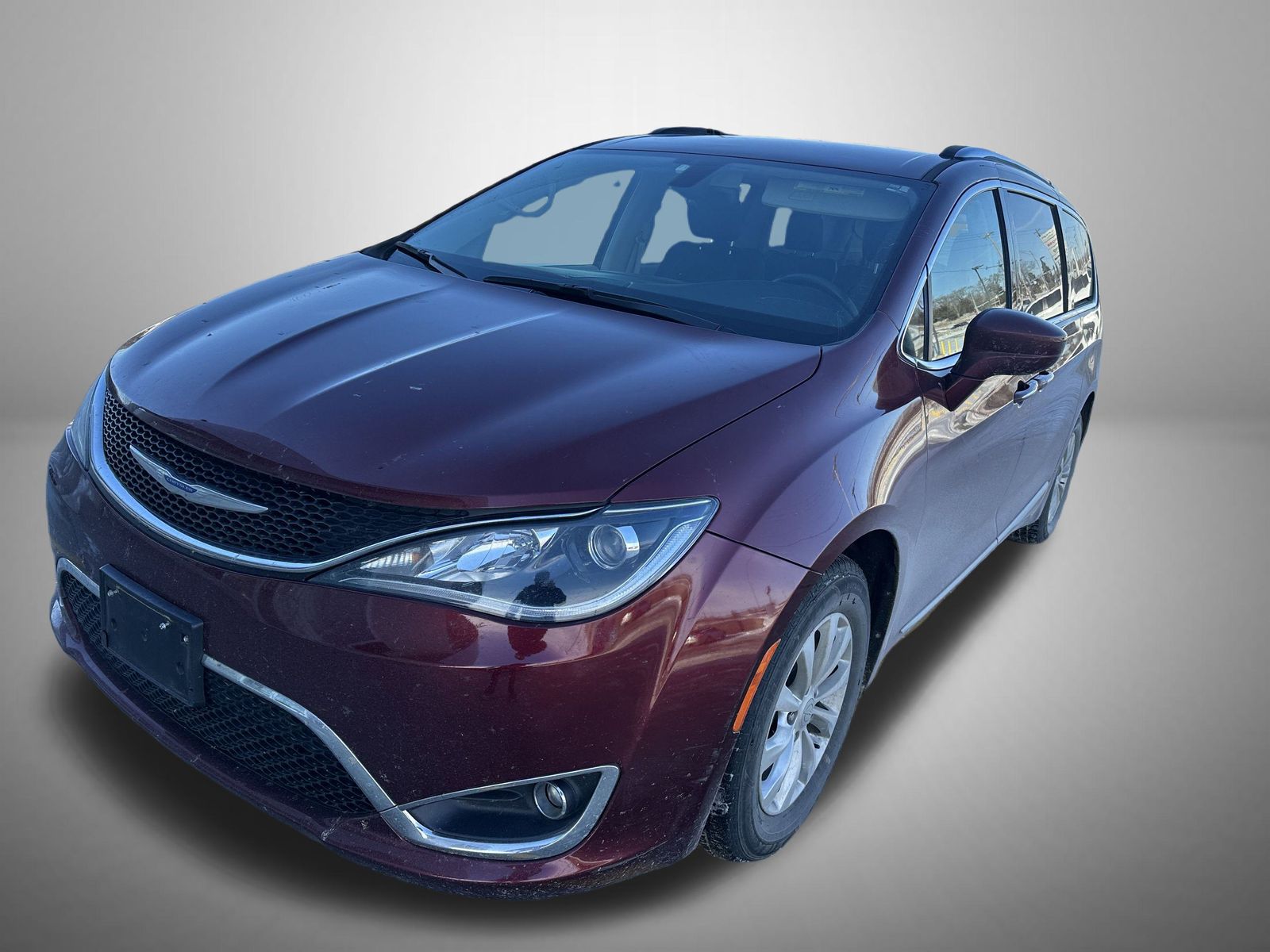 2019 Chrysler Pacifica Touring L's photo