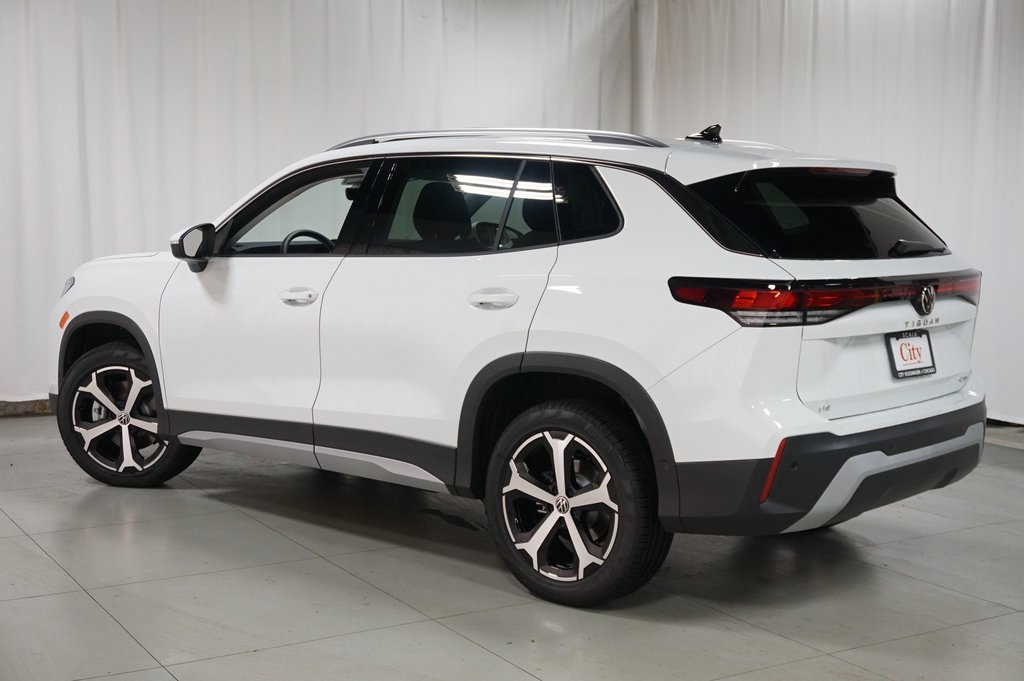 2025 Volkswagen Tiguan SE photo 5