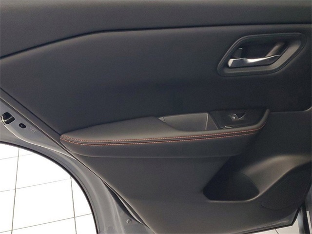 2025 Nissan Rogue SV photo 23