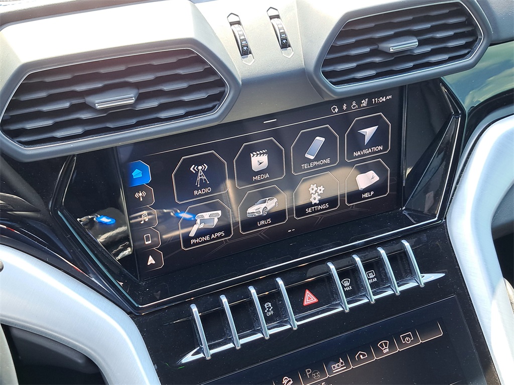 2021 Lamborghini Urus photo 36