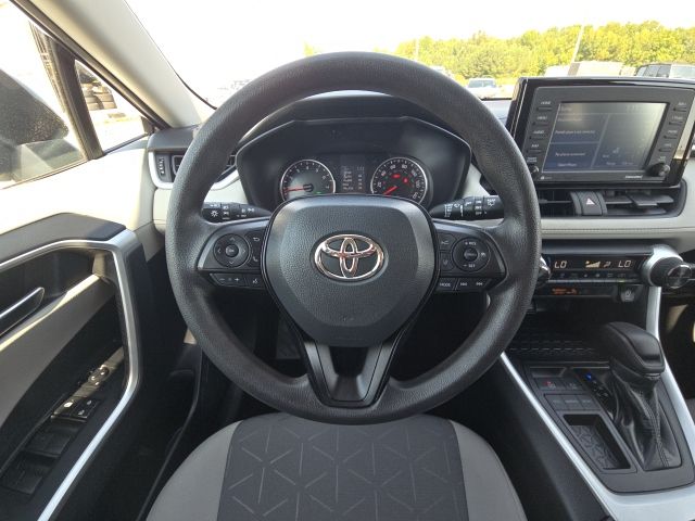 2021 Toyota RAV4 XLE photo 22
