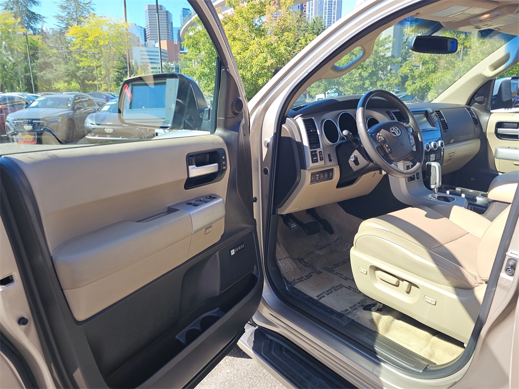 2008 Toyota Sequoia Platinum Sport photo 22