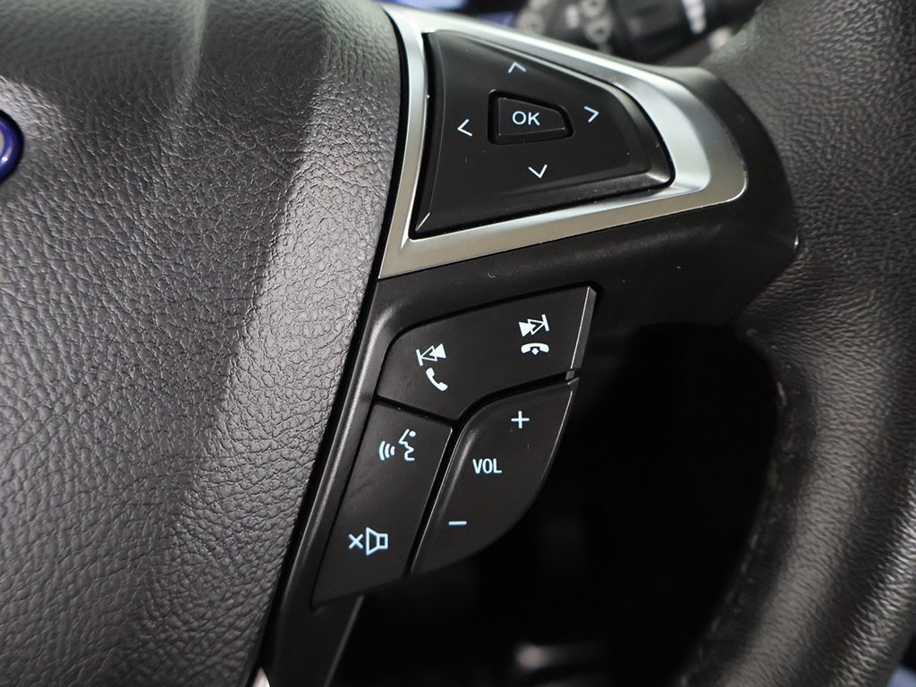 2022 Ford Edge SEL photo 38