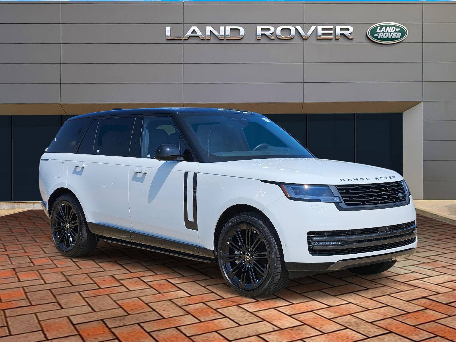 2025 Land Rover Range Rover SE photo 4