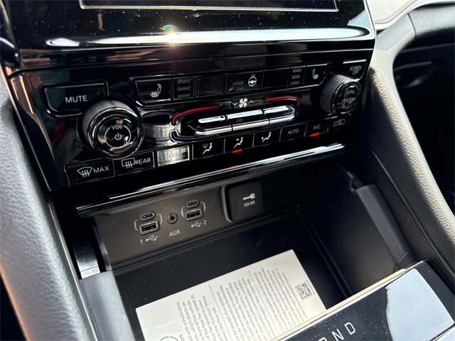 2025 Jeep Grand Cherokee Laredo photo 23