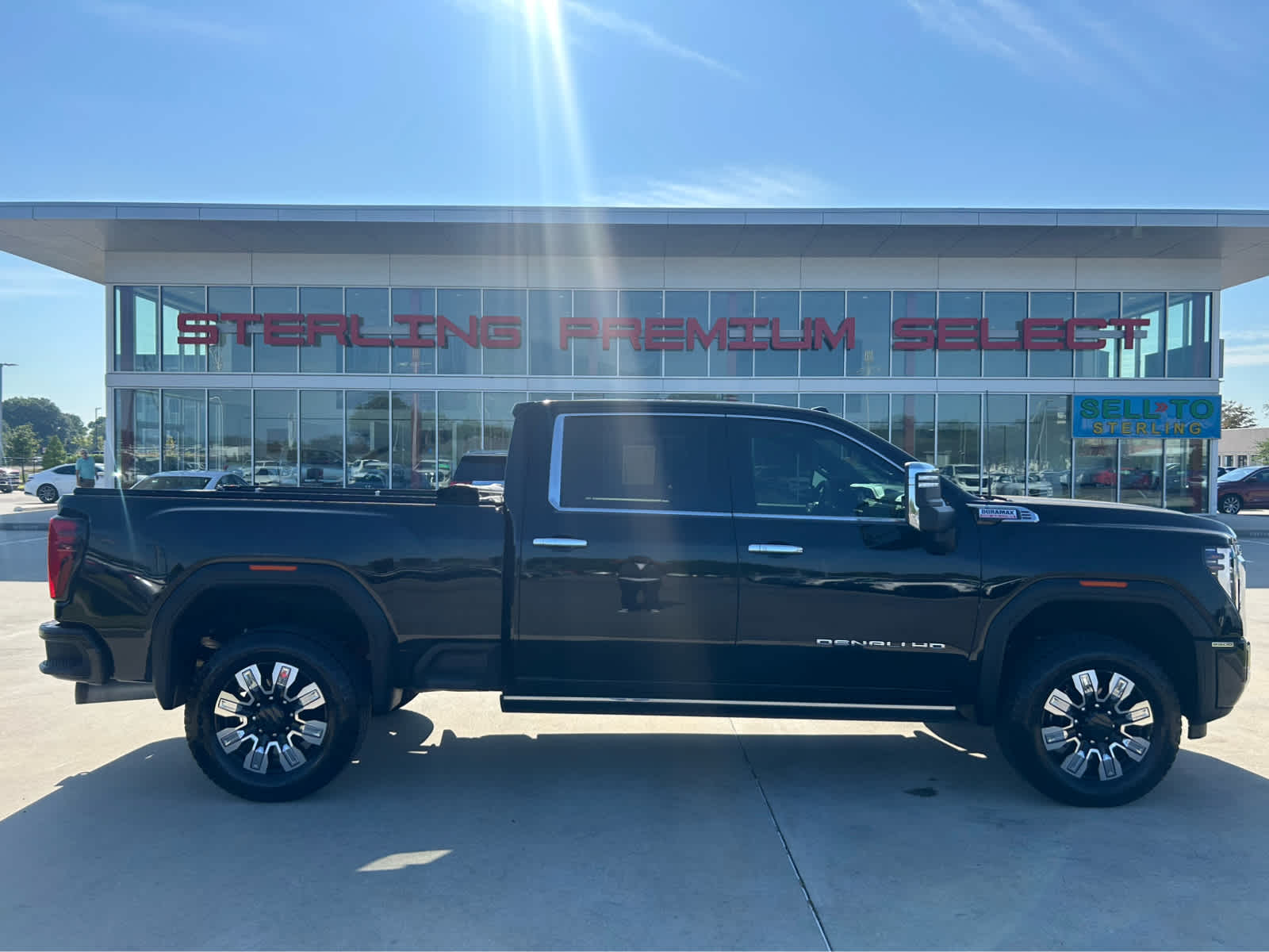 2024 GMC Sierra 2500HD Denali's photo