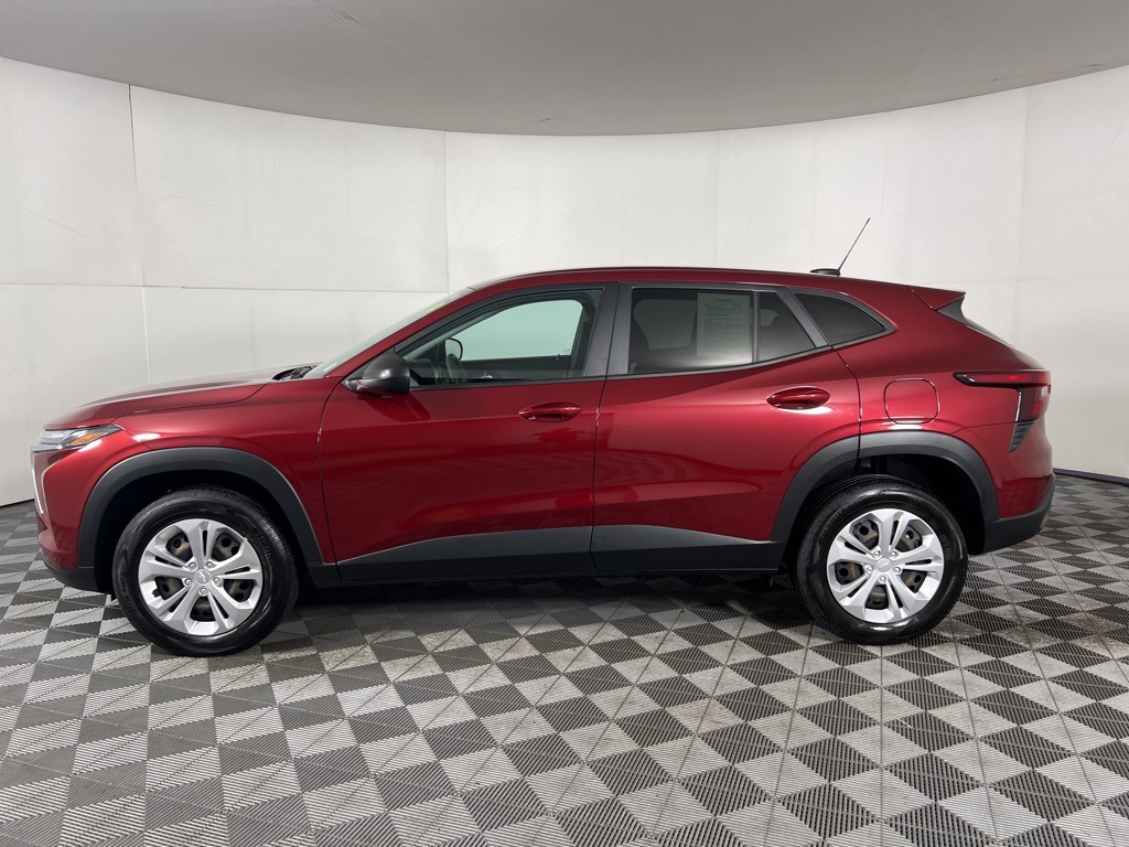 2024 Chevrolet Trax LS photo 16