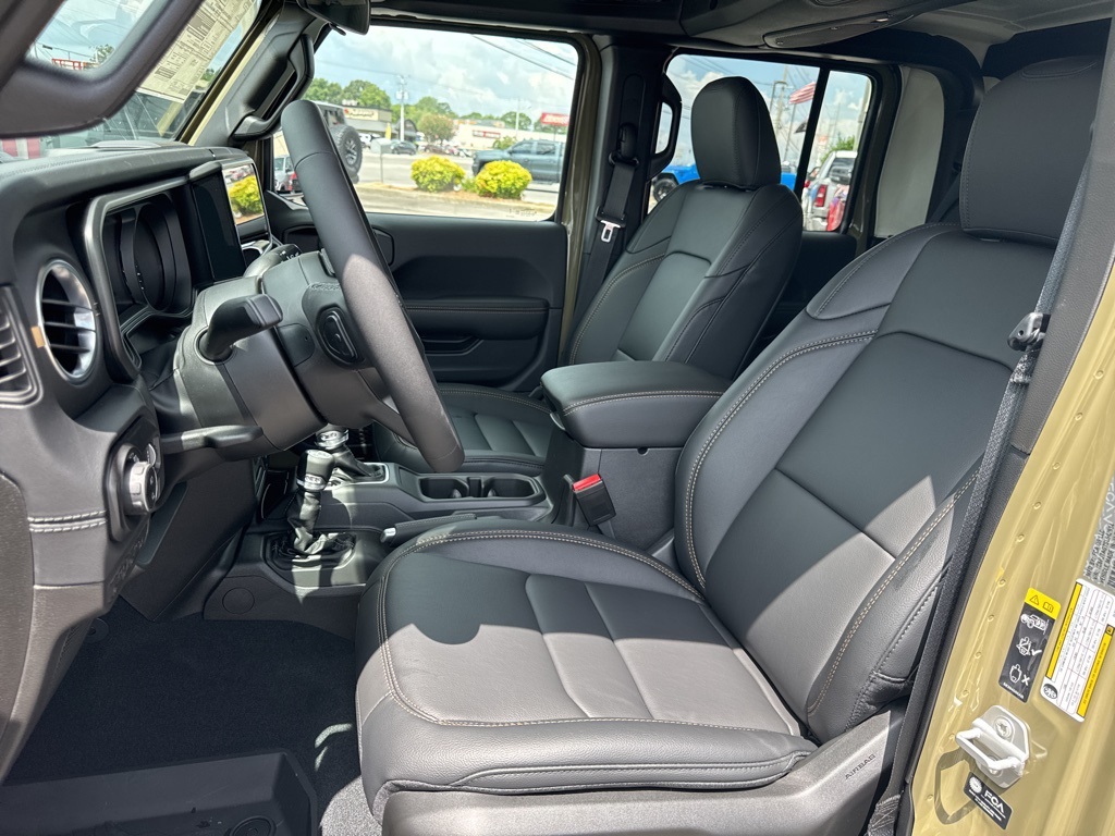 2025 Jeep Gladiator Sport photo 33