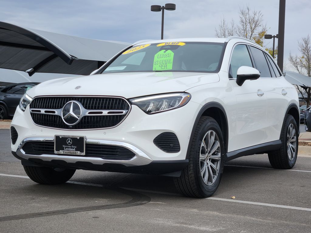 2025 Mercedes Benz GLC 300 4MATIC photo 4