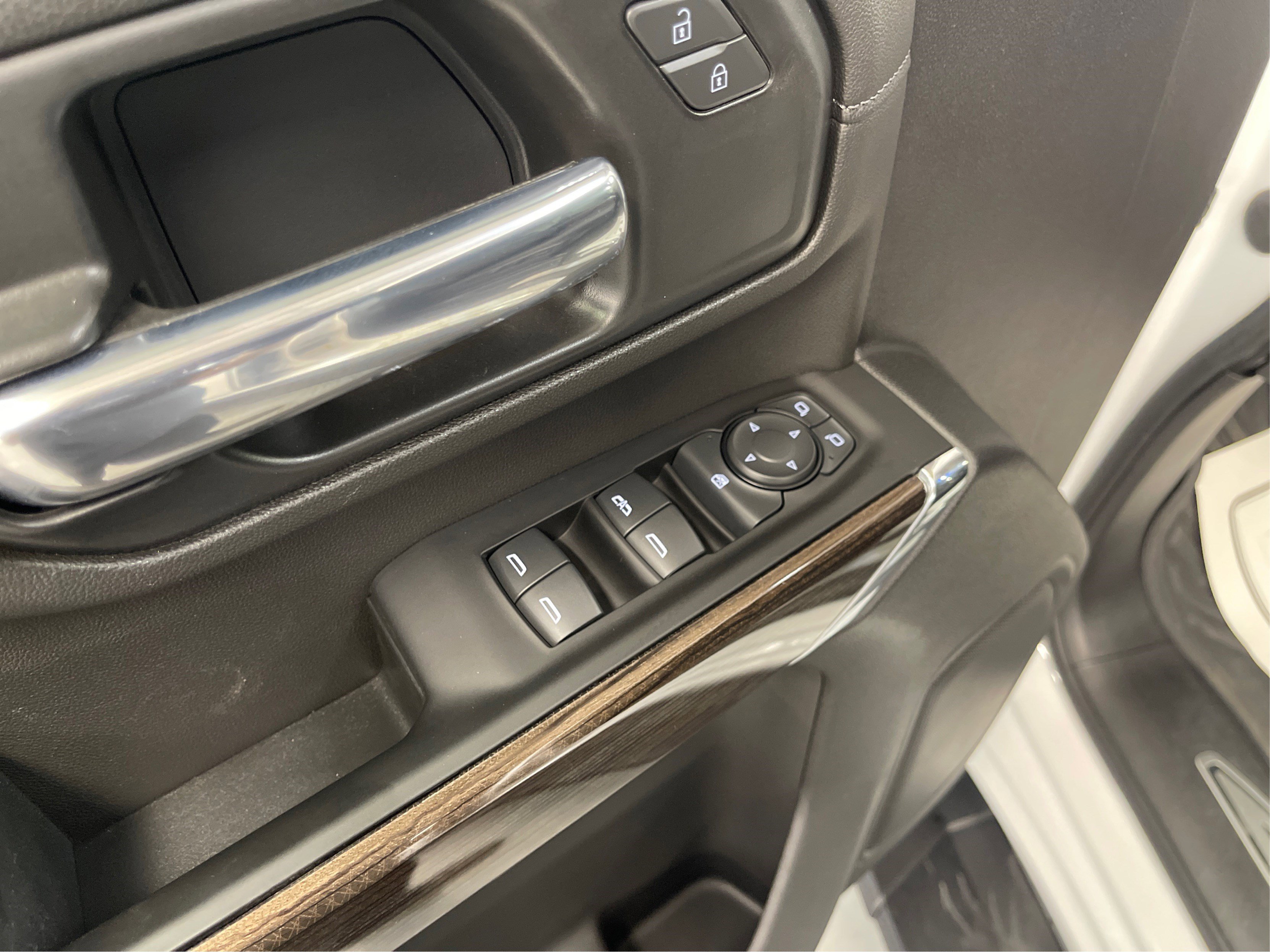 2023 Chevrolet Silverado 3500HD LT photo 28